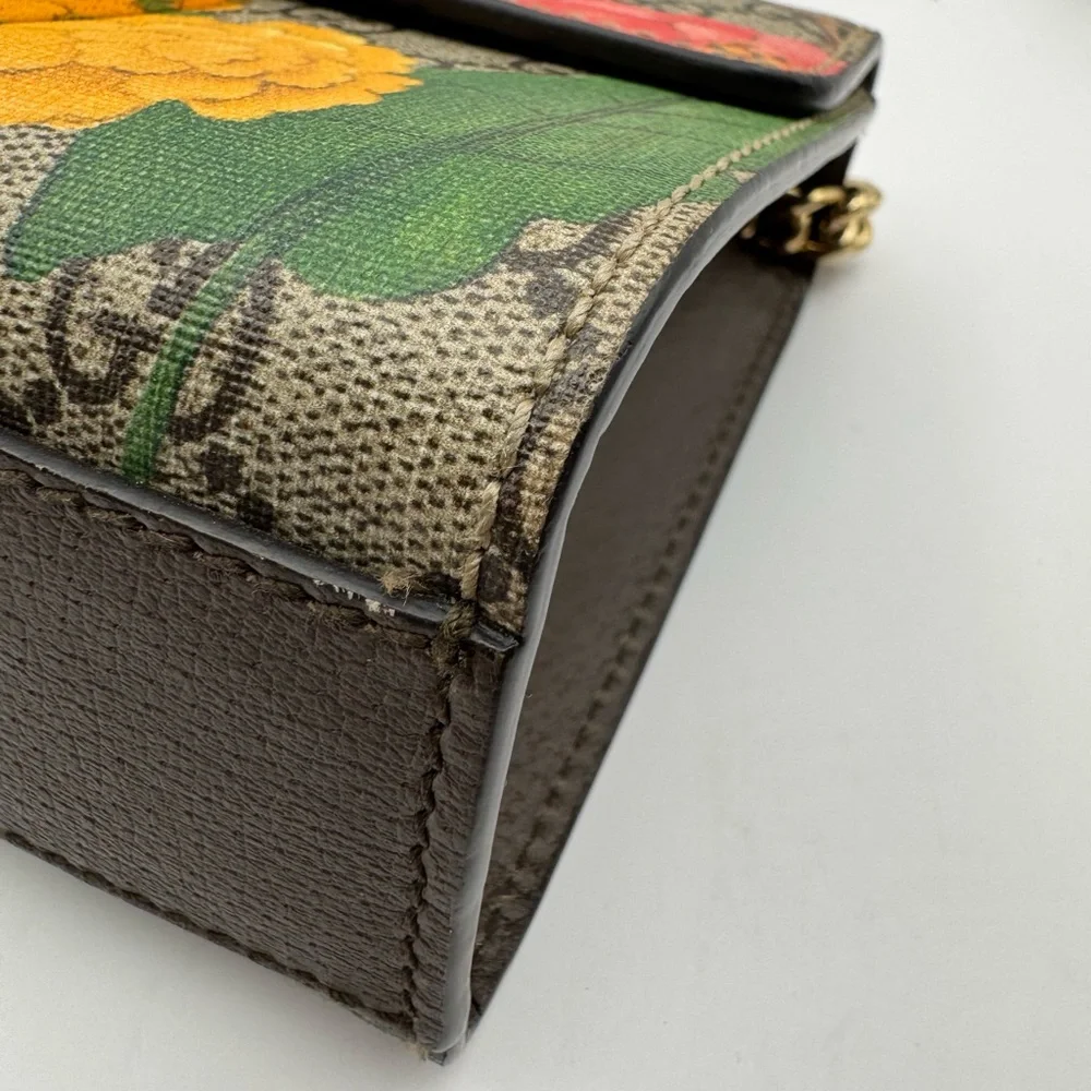 Gucci Small GG Supreme Tian Padlock Bag - Picture 10 of 16